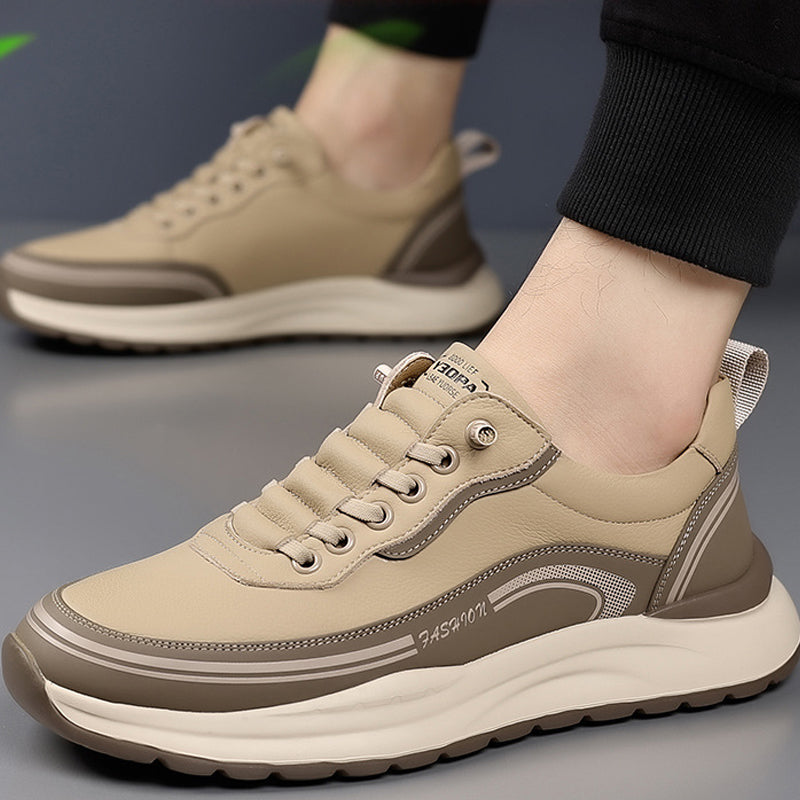 Släpp-på-sneakers för herrar med halksäker sula