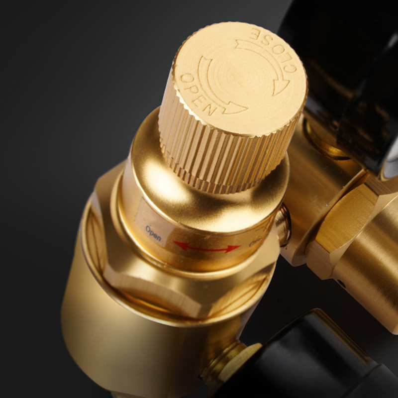 🔥⚙️ Energibesparande Svetsgas Argonregulator: "Gaskostnadsbespararen" för svetsare – sparar en halv flaska argon på 10 timmars svetsarbete ✨.
