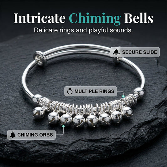 ☀️ SOMMARERBJUDANDE: 50 % rabatt på det eleganta armbandet med silverklockor! 🔔💖 (Endast under en begränsad tid!) ⌛