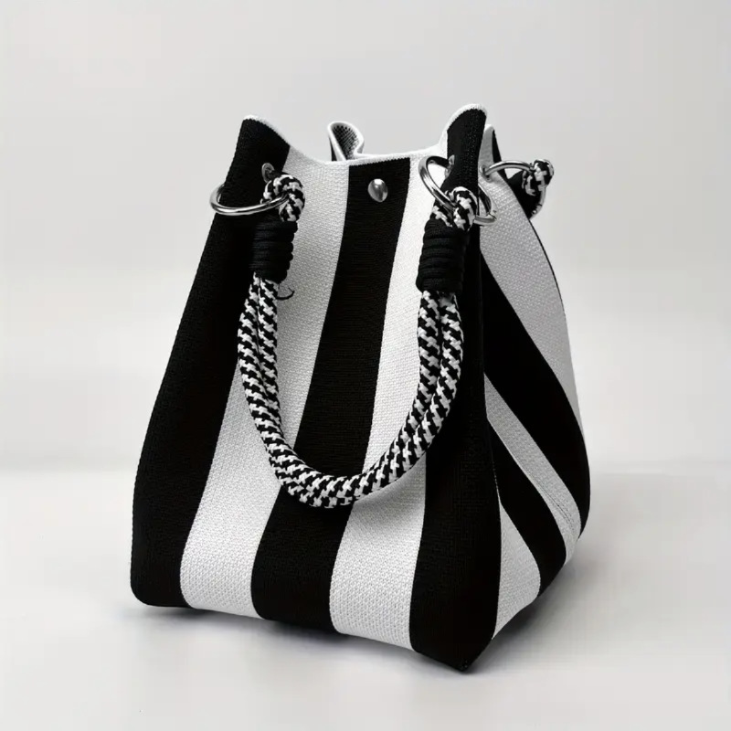 👜✨ 50% RABATT NU! Stickad hinkväska – eleganta ränder, rymlig & perfekt för semestern 🌊👒